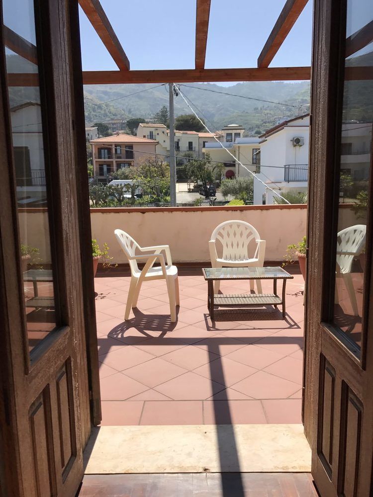 Bed and breakfast Cerniglia 3*